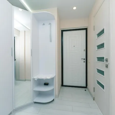Bulvar Lesi Ukrainki 15a Apartment